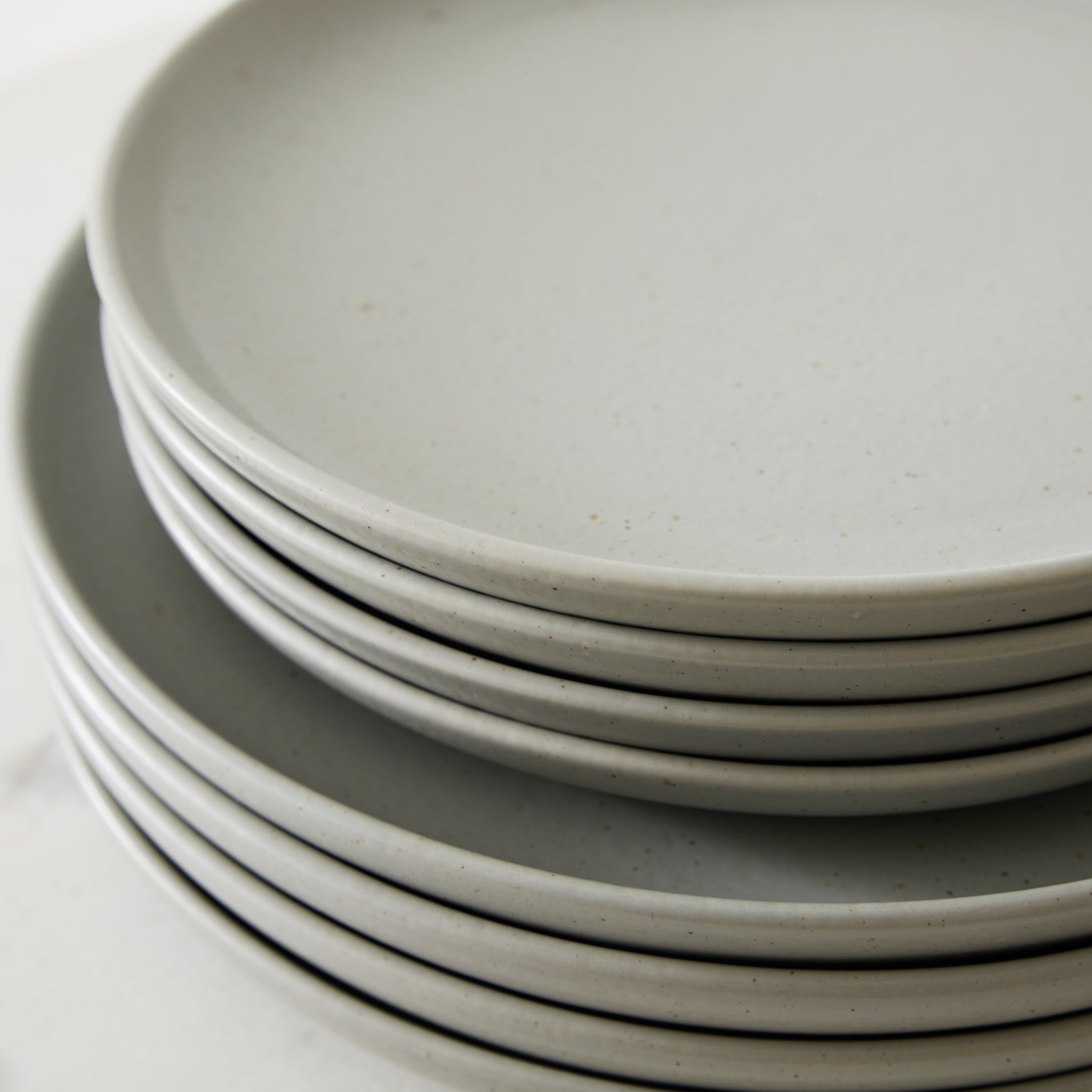 Pearl gray plates set of 2